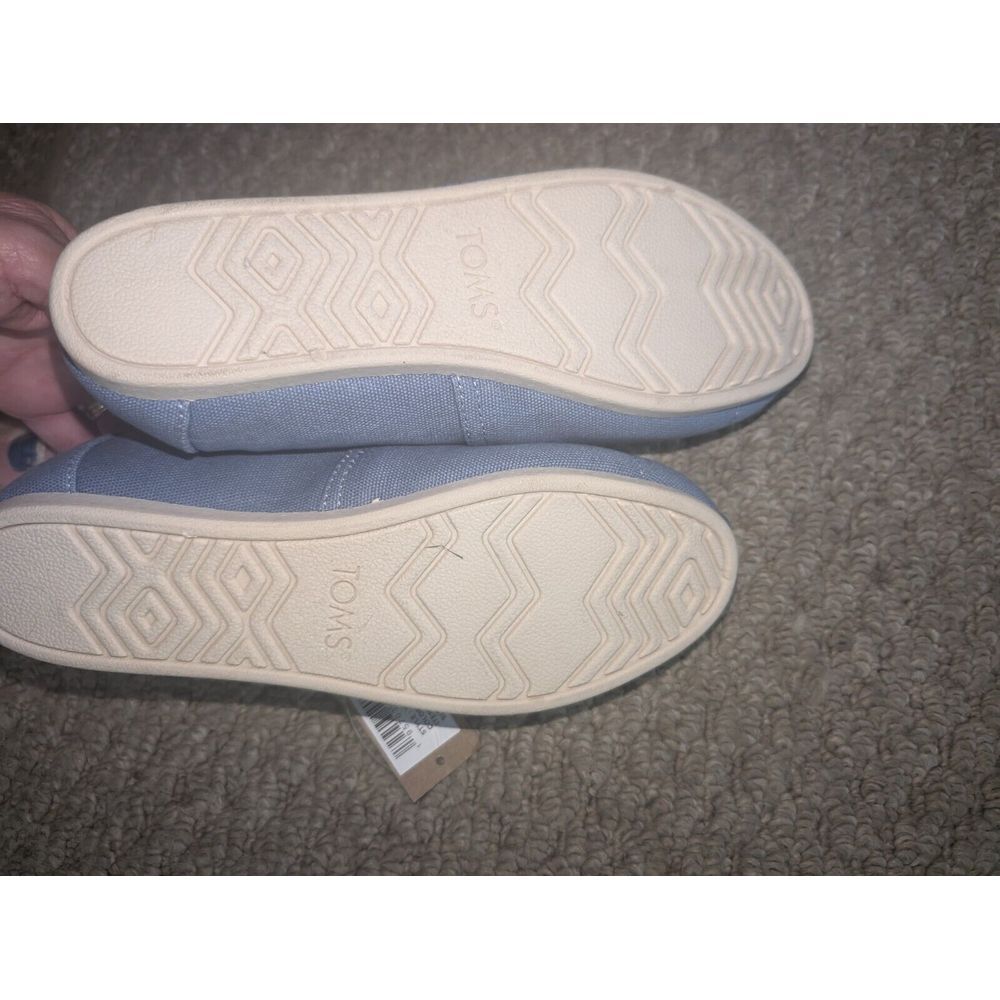 NWT TOMS Shoes Womens 6 Belmont Casual Slip On Loafer Light Blue Canvas - Picture 3 of 3